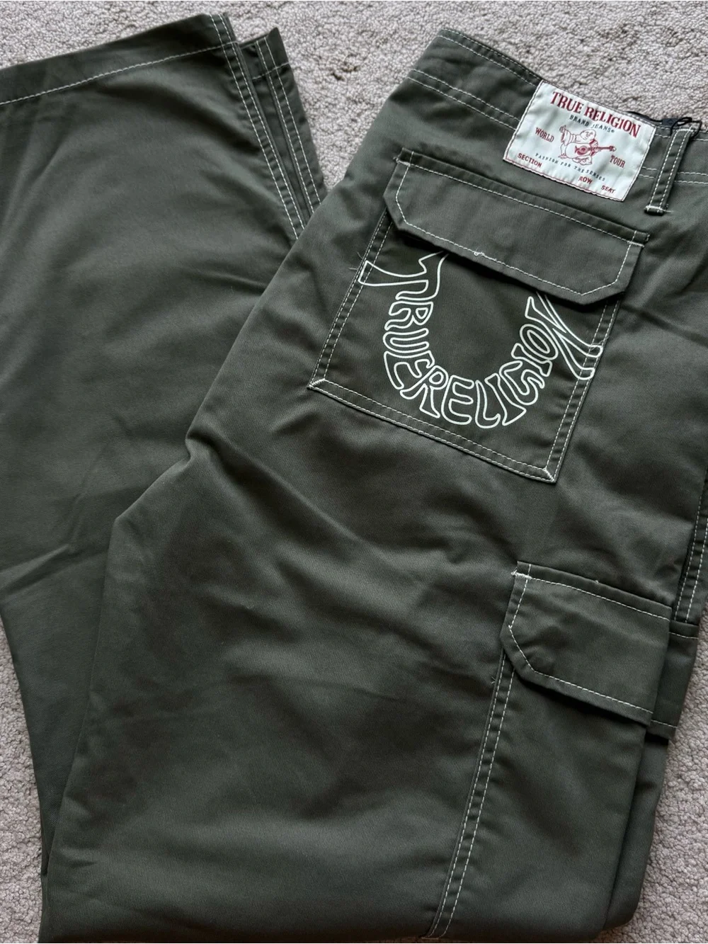True Religion Mens Cargo Pants Sz 36 fit 39.5” Olive Green Kalamata White Stitch